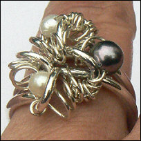 Handgemaakte zilveren ring parels Belleza del arte van flamencosieraden.nl