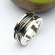 Handgemaakte ring zilver met goud Lluvia de oro van flamencosieraden.nl