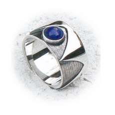 Handgemaakte zilveren ring La corona van flamencosieraden.nl