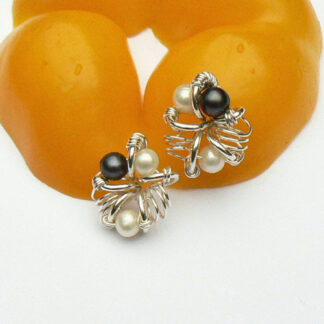 Handgemaakte zilveren oorstekers Belleza del arte van flamencosieraden.nl