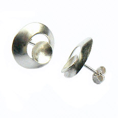 Handgemaakte zilveren oorstekers Tierra van Flamenco