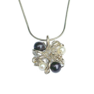 Handgemaakte zilveren hanger Belleza negra by Flamenco