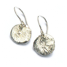 Handgemaakte zilveren oorhangers met goud van Flamenco atelier