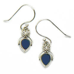 Mooie zilveren oorhangers met lapis lazuli