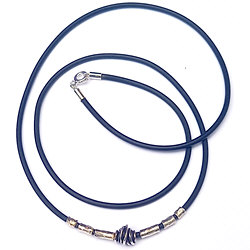 Zilveren collier rubber met schuivers