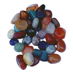 Bonte mengeling halfedelstenen in diverse vormen